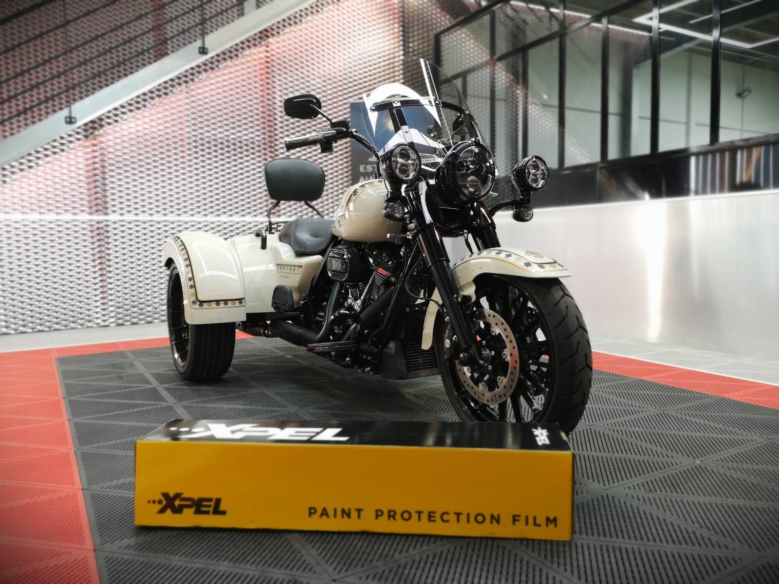 Film de protection PPF XPEL sur ce TRIKE Harley Davidson 