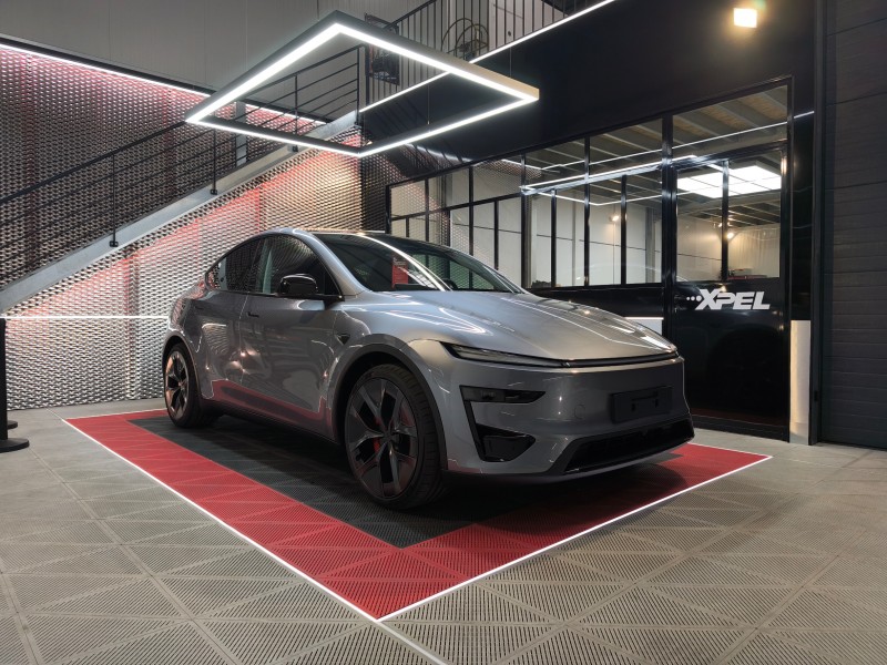 Application et protection PPF XPEL et céramique Gtechniq sur TESLA MODEL Y Performance Juniper à Paris