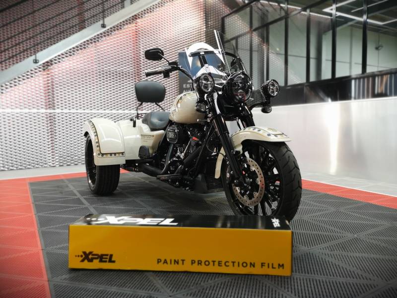 Film de protection PPF XPEL sur ce TRIKE Harley Davidson 